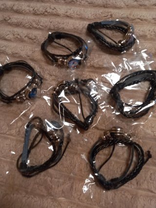 Pulseras Artesanales Cuero y Metal