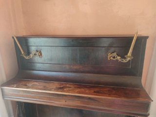 Piano de pared principios siglo XX
