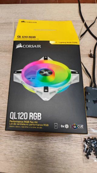 Corsair QL120 RGB Ventiladores (3 unidades)