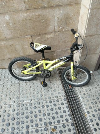 Bicicleta infantil Monty amarilla