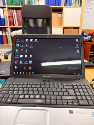 Portátil Compaq Negro