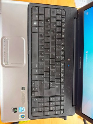Portátil Compaq Negro