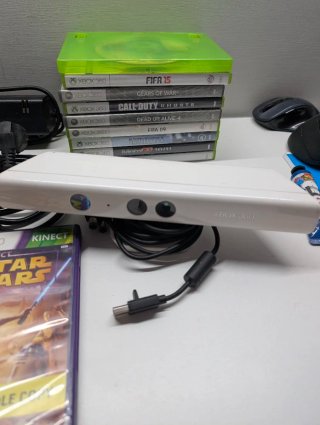 Xbox 360 Star Wars Edition + Kinect + giochi