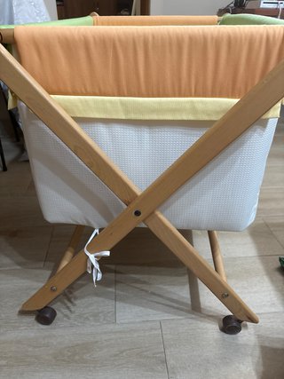 Minicuna de madera para bebé
