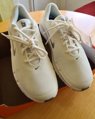 Talla 42 Nike Flex Train  Beige/Blanco