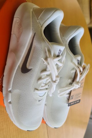 Talla 42 Nike Flex Train  Beige/Blanco