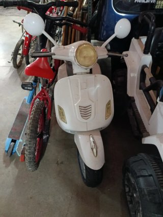 Coche eléctrico infantil te sale por 50€ cada uno