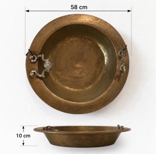 Braseiro antigo em metal dourado