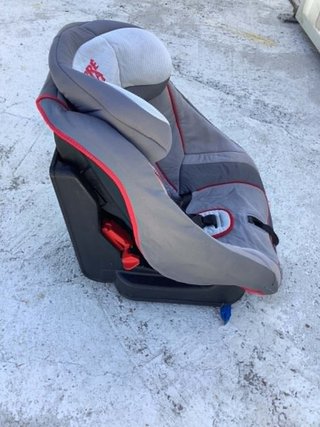 Seggiolino auto Prenatal grigio e rosso