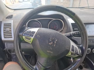 Peugeot 4007 2004