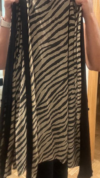 Bata kimono Love Store negra estampado animal