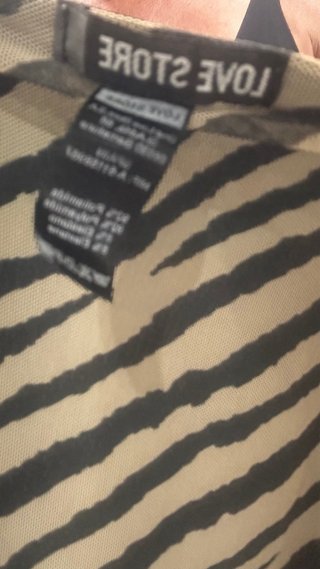 Bata kimono Love Store negra estampado animal