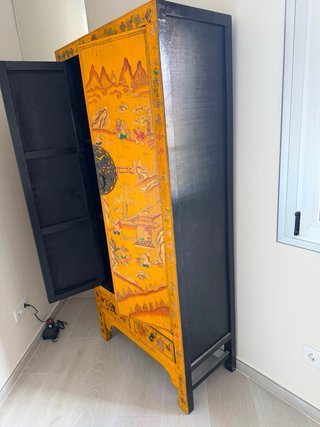Armario Chino Decorado Amarillo y Negro