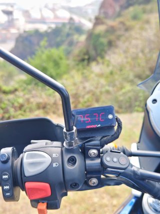BMW F650GS Dakar Azul y Blanca