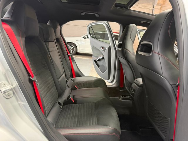 MERCEDES-BENZ CLASE GLA 45 AMG 4MATIC 360CV 7G-DCT