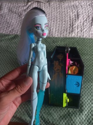 Monster High ataúd con candados
