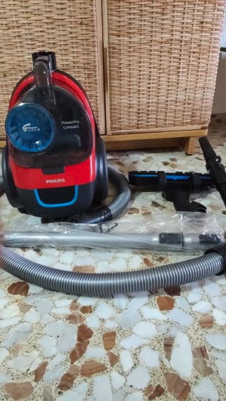 Aspiradora Philips PowerPro Compact