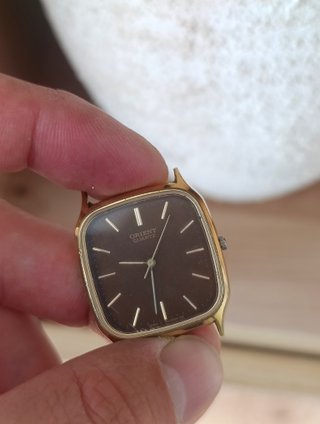 Reloj Orient Quartz LEER
