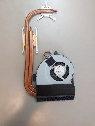 Refrigerador y ventilador Asus A53S