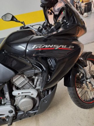 Honda Transalp Negra