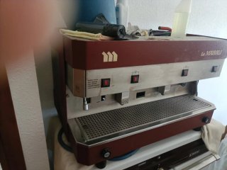 Cafetera La Marzocco Antigua