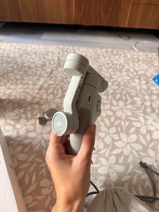 DJI Osmo Mobile 7 Gimbal Estabilizador Móvil