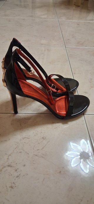Tacchi donna neri e rossi