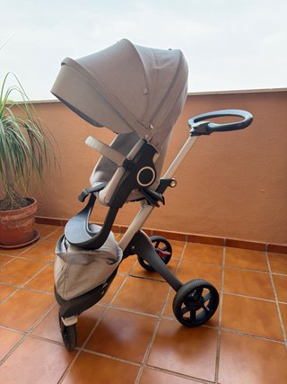Stokke Xplory con capazo, saco y sombrilla