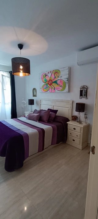 Chalet independiente con piscina.