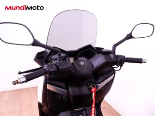 YAMAHA X-MAX 400 ABS