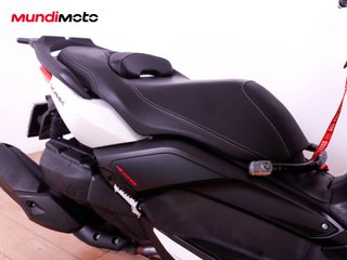 YAMAHA X-MAX 400 ABS