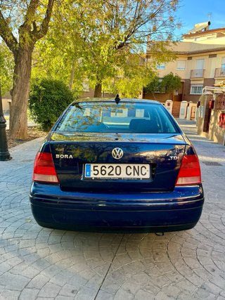 Volkswagen Bora 2003