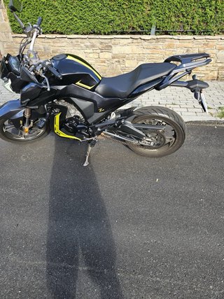 Zontes Z2 Naked 125cc Moto Negro/Amarillo