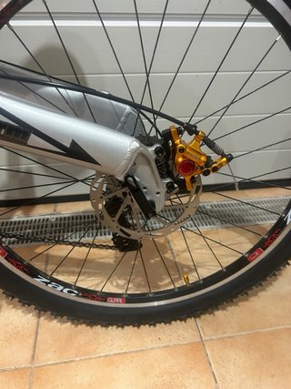 Bicicleta MTB Descenso United Emperor