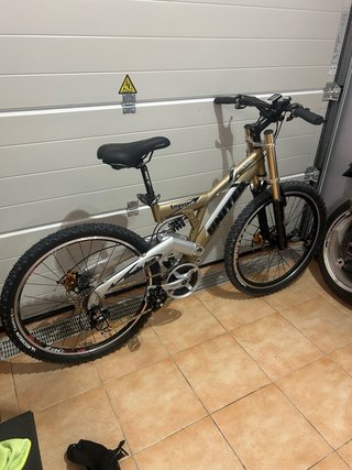Bicicleta MTB Descenso United Emperor