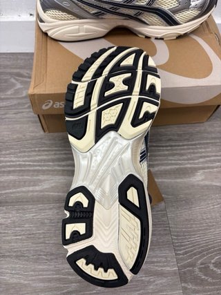 Asics Gel Kayano 14 Beige/Plata