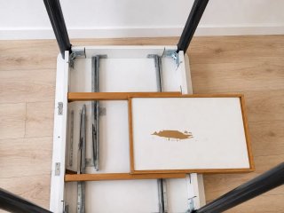 Mesa extensible blanca 100-160 cm con cajón