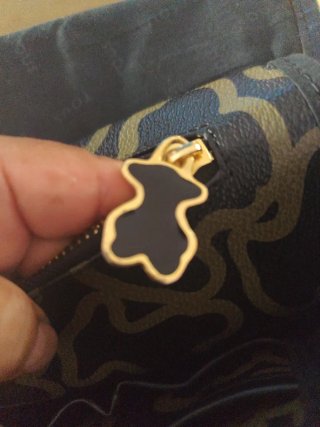 Bandolera Tous negra con logo
