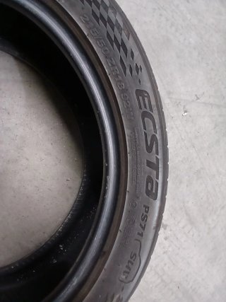 Neumáticos 215/50 R18 92W