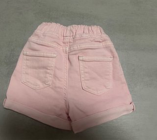 Pantalón corto bebé rosa