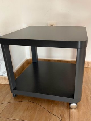 Mesa auxiliar Ikea con ruedas