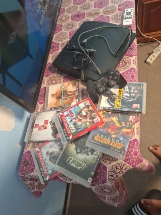 Consola PlayStation 3 + 6 Juegos