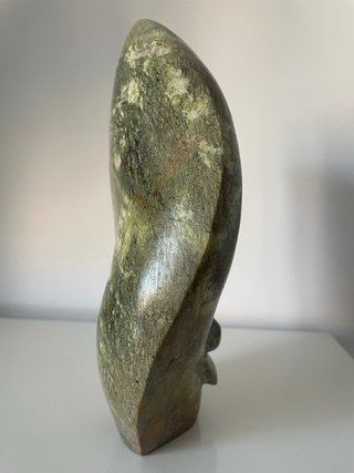 Escultura Shona Piedra Pulida en Tengenenge.
