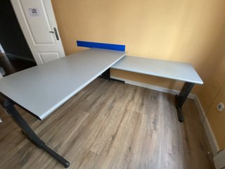 Mesa de oficina en L