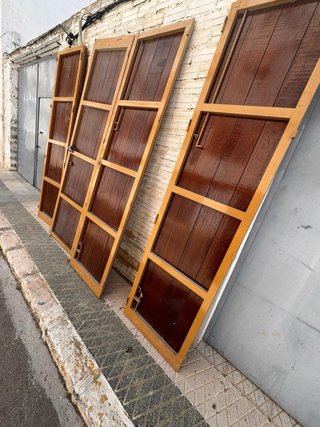 Puerta de madera para garaje 2,75x2,5
