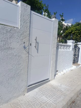 Fabricación a medida Puerta Peatonal