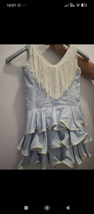 Vestido de gitana azul con volantes