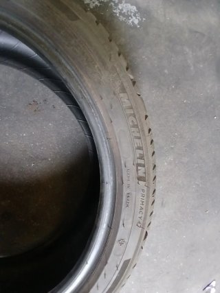 Neumático 225/45 R19 96W