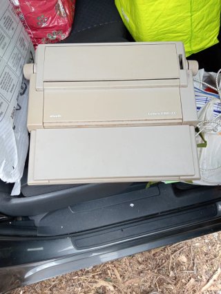 Máquina de escribir Olivetti E501 II