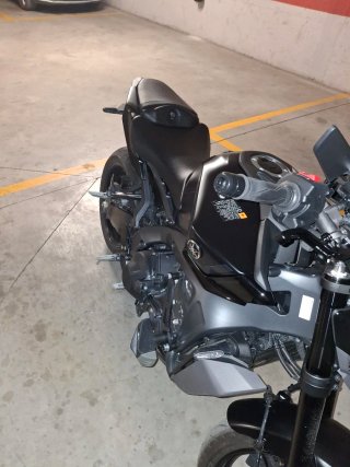 Yamaha MT09 2025 Negra - 6300 km